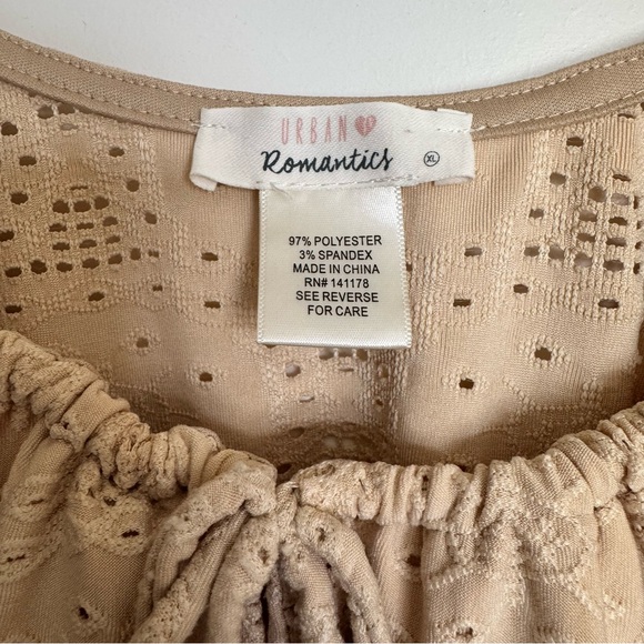 Urban Romantics Eyelet/Lace Tie Front Cap Sleeve Cropped Top - Cream/Tan - Sz XL - Picture 4 of 11